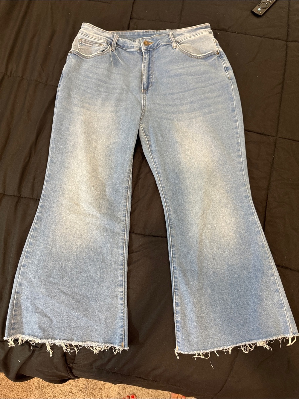 Cropped, Flared, wide legged, Jean